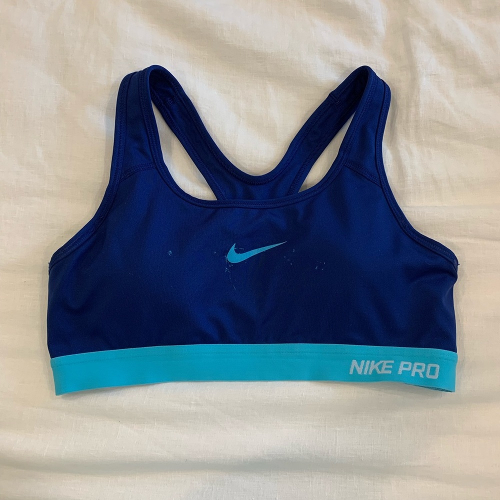 Nike pro sports bra